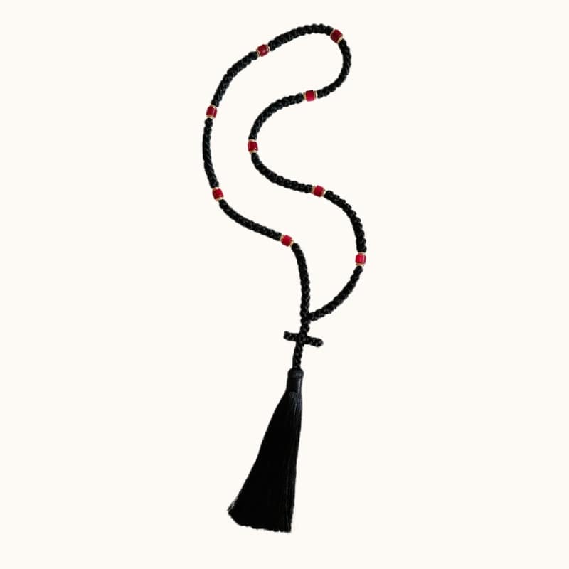 Chapelet orthodoxe noir 100 grains avec croix tissée et perles rouges