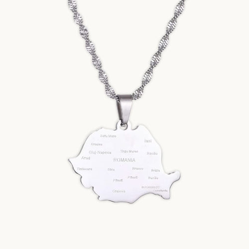 Pendentif carte de la Roumanie en finition argent, bijou élégant roumain