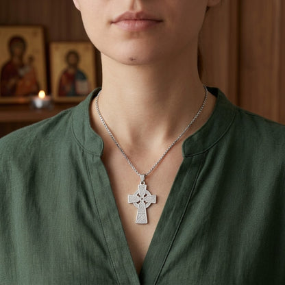 Anhänger Armenisches Kreuz Silberfarben mit Knotenmuster — Edelstahl