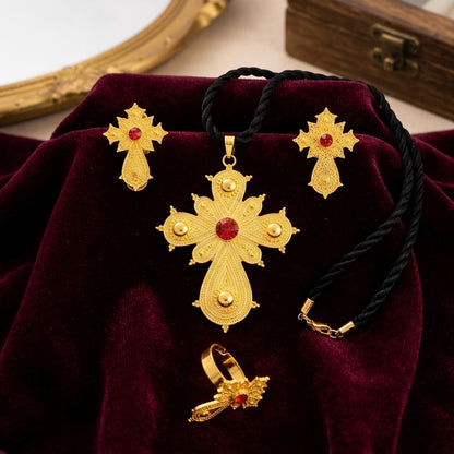 Parure Croce Etiope Habesha — Collana, Orecchini e Anello Color Oro