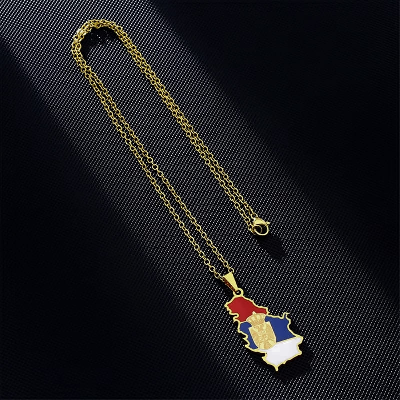 Collier pendentif Serbie en finition or avec drapeau national – chaîne dorée