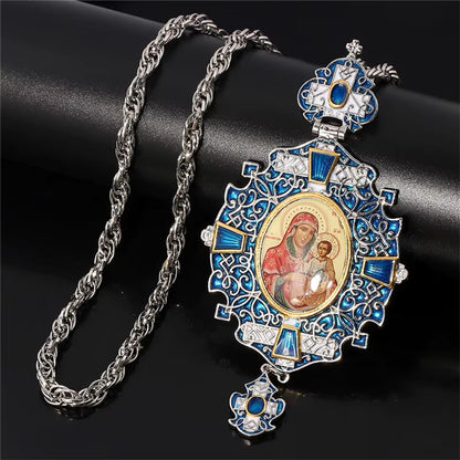 Collier pendentif croix pectorale argentée, émail bleu, avec icône de la Théotokos et chaîne.