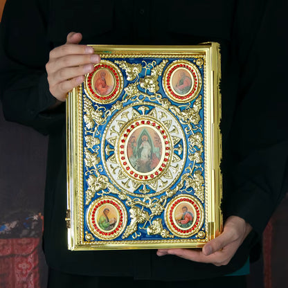 Protège-Évangile Orthodoxe Doré avec Icônes Religieuses — Couverture Bible Évêque Plaquée Or