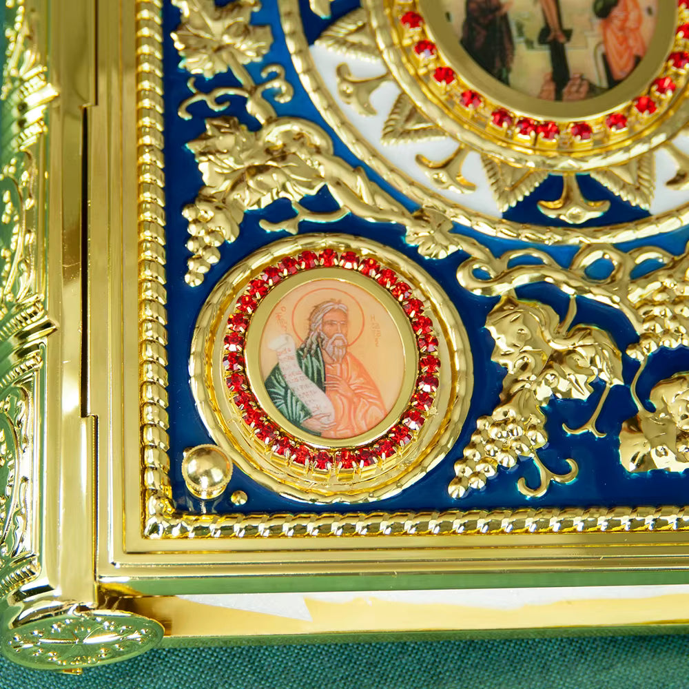 Protège-Évangile Orthodoxe Doré avec Icônes Religieuses — Couverture Bible Évêque Plaquée Or