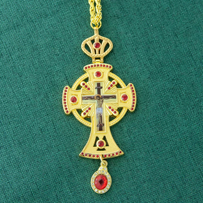Croix Pectorale Russe Plaquée Or avec Pierre Rouge — Collier Prêtre Orthodoxe