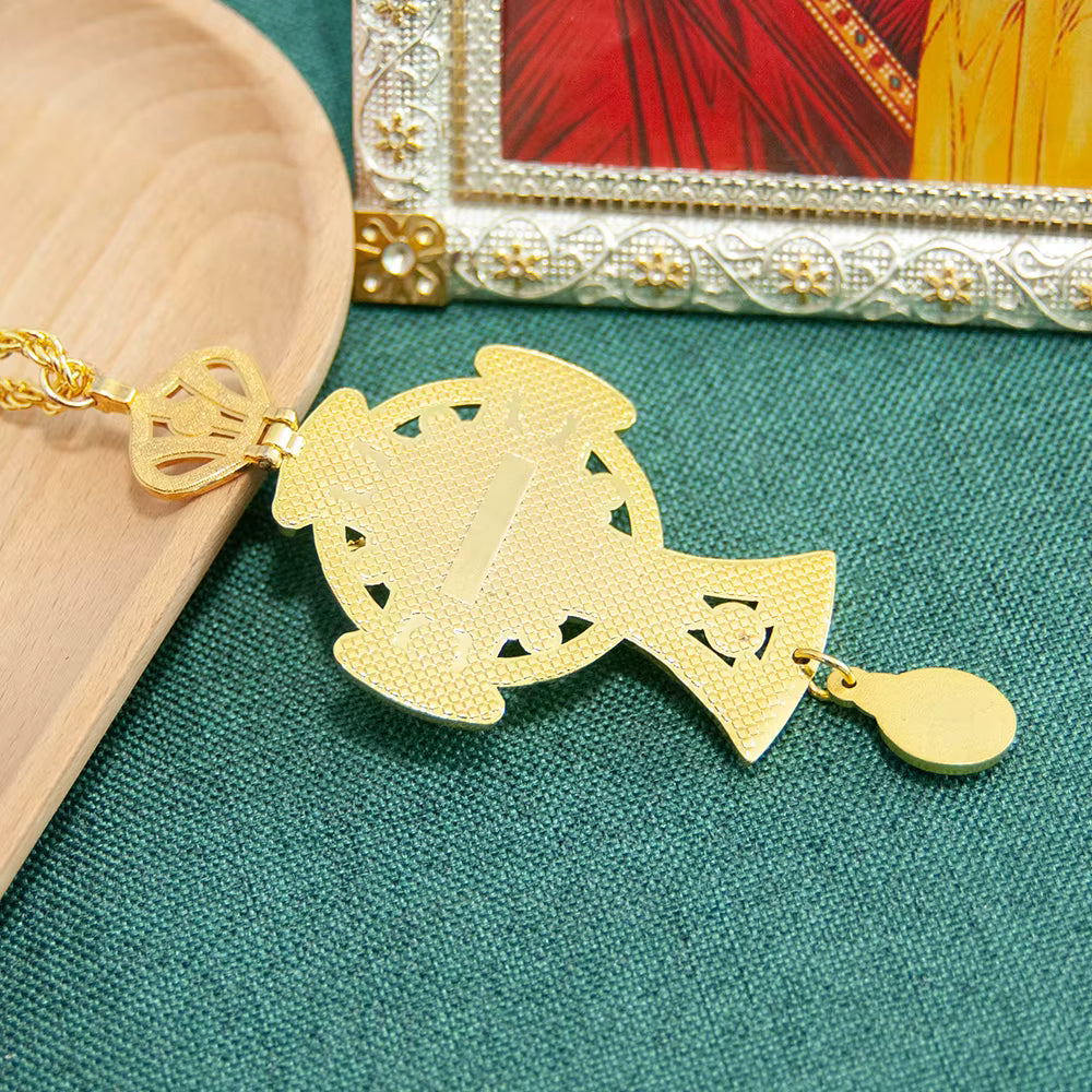Croix Pectorale Russe Plaquée Or avec Pierre Rouge — Collier Prêtre Orthodoxe