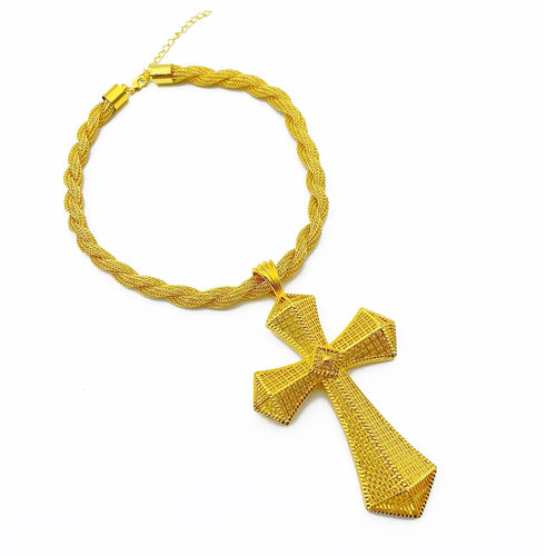 Collier Pendentif Croix Éthiopienne Torsadée — Grand Modèle Couleur Or