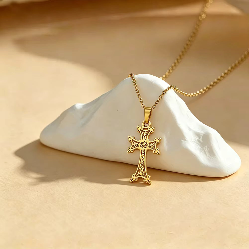Collana Ciondolo Croce Armena Traforata — Placcato Oro 18K