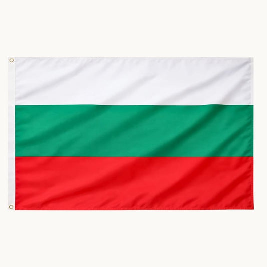 Drapeau de la Bulgarie 90x150cm de dimensions avec les couleurs officielles bulgares
