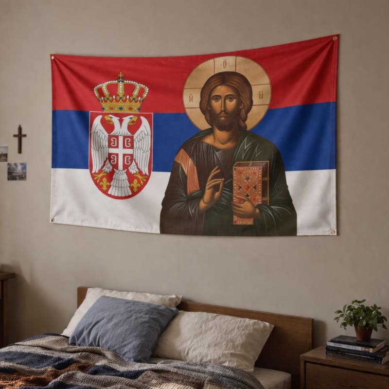 Drapeau serbe orthodoxe avec Jésus Christ