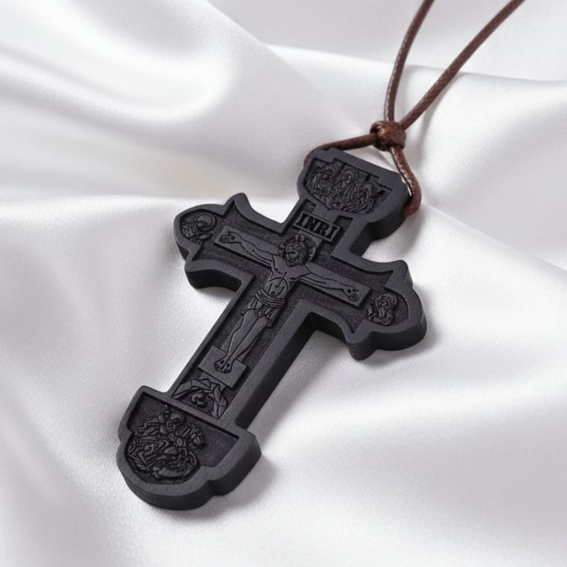 Bijou pendentif croix orthodoxe en bois noir avec gravure de Jésus et inscription INRI